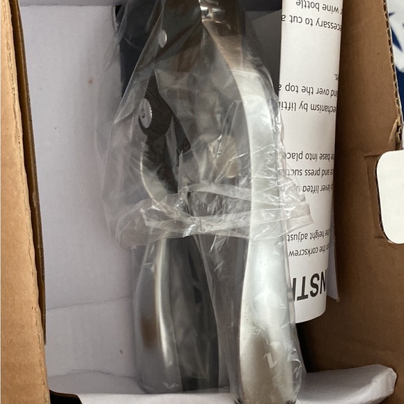 *HP* 🎉🆕Brand New Table Top Wine Corkscrew! 🍷 - Picture 3 of 3